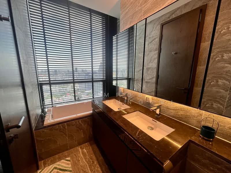 The Esse Sukhumvit 36, Bangkok, Soi Sukhumvit 36, Sukhumvit Road, Phra Kanong, Khlong Toei, Bangkok, 2 Bedrooms, 73 sqm, Condo For Rent, by Sompob Buaparungsri, 500226221 - DDproperty.com