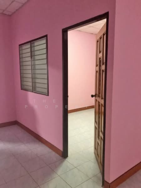 หมู่บ้านไพพันธ์ บางปะหัน-นครหลวง, Phra Nakhon Si Ayutthaya, Bang Pahan, Bang Pahan, Phra Nakhon Si Ayutthaya, 2 Bedrooms, 60 sqm, Townhouse For Sale, by The Best Property ออฟ, 500226251 - DDproperty.com