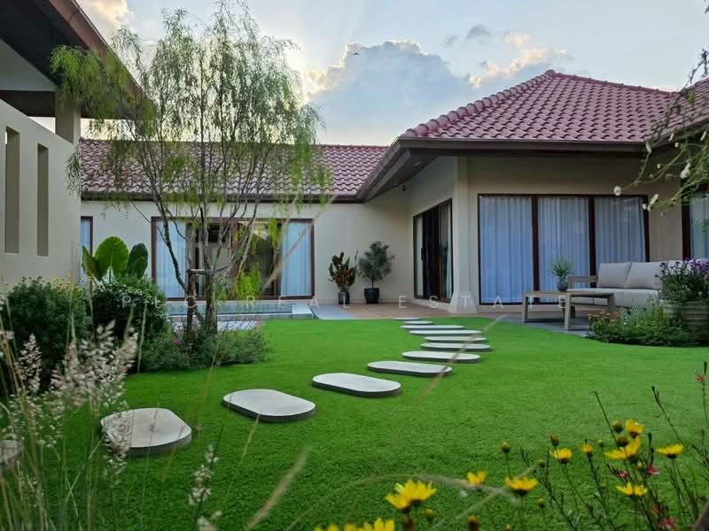 Bedroom Pool Villa for Rent in Huai Yai, Chon Buri (Pattaya), Bang Lamung, Bang Lamung (Pattaya), Chon Buri (Pattaya), 4 Bedrooms, 480 sqm, Villa For Rent, by PLC Real Estate, 500226254 - DDproperty.com