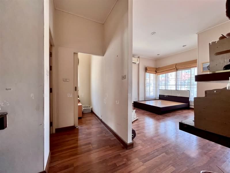 หมู่บ้านปรีชา ราม1 ใกล้แยกมีสทีน ถนนรามคำแหง, Bangkok, ถนนรามคำแหง, Saphan Sung, Saphan Sung, Bangkok, 4 Bedrooms, 190 sqm, Semi-Detached House (Twin House) For Sale, by คุณ ณรฎา หมวดหรี่ (จิ๊บ), 500226273 - DDproperty.com