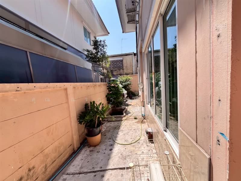 หมู่บ้านปรีชา ราม1 ใกล้แยกมีสทีน ถนนรามคำแหง, Bangkok, ถนนรามคำแหง, Saphan Sung, Saphan Sung, Bangkok, 4 Bedrooms, 190 sqm, Semi-Detached House (Twin House) For Sale, by คุณ ณรฎา หมวดหรี่ (จิ๊บ), 500226273 - DDproperty.com