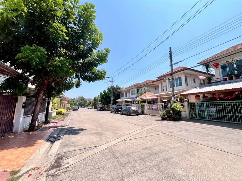 หมู่บ้านปรีชา ราม1 ใกล้แยกมีสทีน ถนนรามคำแหง, กรุงเทพ, ถนนรามคำแหง, สะพานสูง, สะพานสูง, กรุงเทพ, 190 ตร.ม., บ้านแฝด ขาย, โดย คุณ ณรฎา หมวดหรี่ (จิ๊บ), 500226273 - DDproperty.com