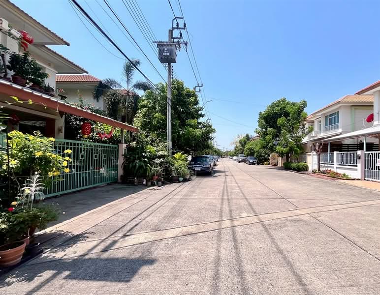 หมู่บ้านปรีชา ราม1 ใกล้แยกมีสทีน ถนนรามคำแหง, กรุงเทพ, ถนนรามคำแหง, สะพานสูง, สะพานสูง, กรุงเทพ, 190 ตร.ม., บ้านแฝด ขาย, โดย คุณ ณรฎา หมวดหรี่ (จิ๊บ), 500226273 - DDproperty.com