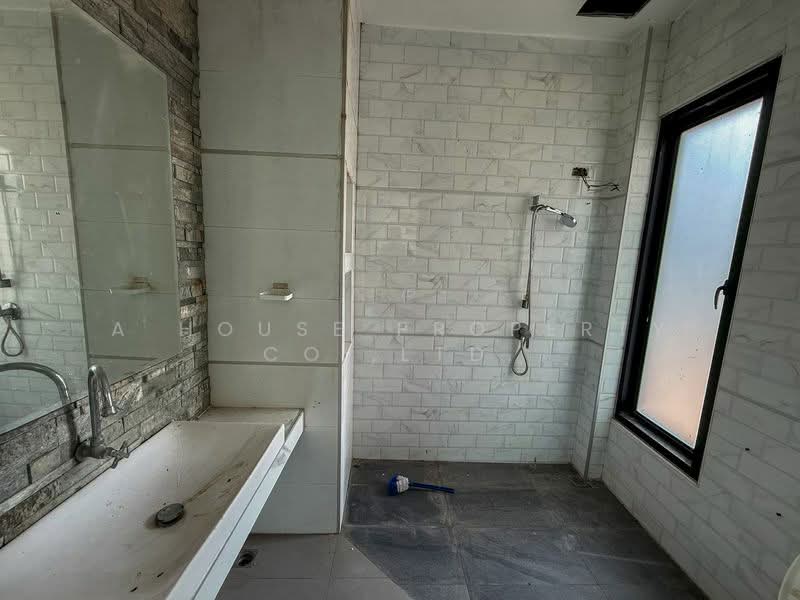 Home office in Sriracha (Bueng) ready for immediate use and business operation., Chon Buri (Pattaya), Bueng, Si Racha, Chon Buri (Pattaya), , 300 sqm, Office Space For Sale, by A House Property Co.,Ltd., 500226294 - DDproperty.com