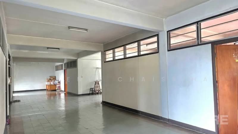 ขาย - Townhouse & Combined Shophouse, กรุงเทพ