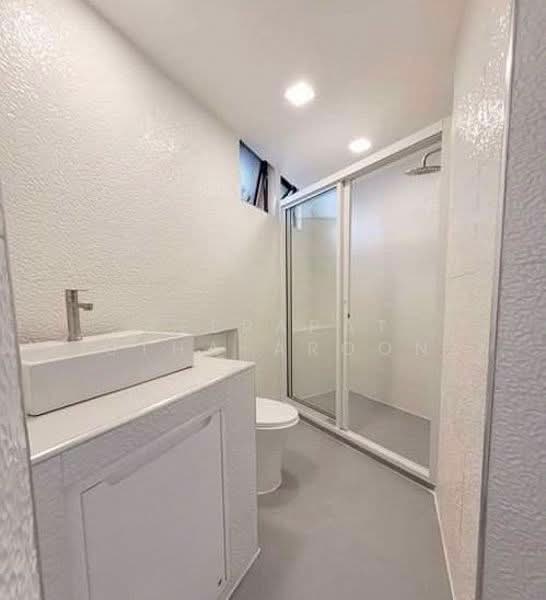 President Park Sukhumvit 24, Bangkok, 99 Sukhumvit 24 Alley, Khlongtoei Nua, Watthana, Bangkok, 3 Bedrooms, 223 sqm, Condo For Rent, by Teerapat Utha-aroon, 500226328 - DDproperty.com