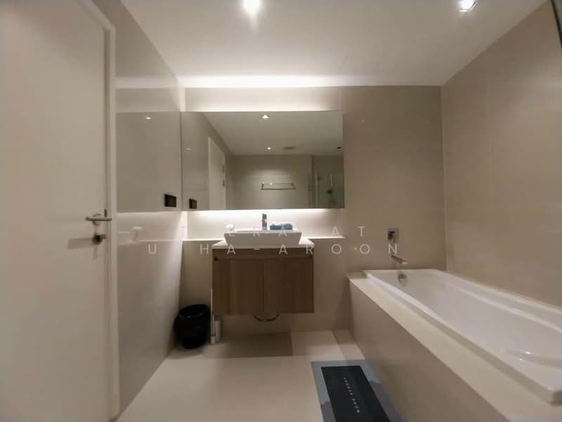 Vtara Sukhumvit 36, Bangkok, 118 Soi Saen Sabai, Phra Kanong, Khlong Toei, Bangkok, 2 Bedrooms, 65 sqm, Condo For Rent, by Teerapat Utha-aroon, 500226347 - DDproperty.com