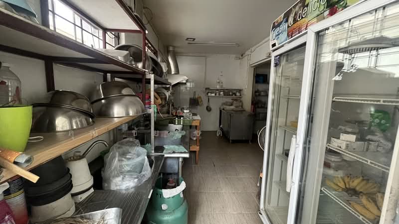 For Sale - อาคารพาณิชย์ 2 คูหา ซอยแจ้งวัฒนะ 1 พร้อมผู้เช่าออฟฟิศ, Bangkok