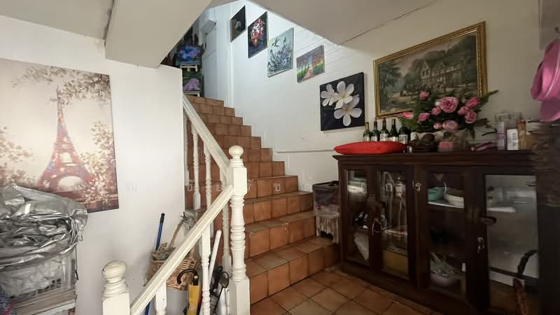 For Sale - อาคารพาณิชย์ 2 คูหา ซอยแจ้งวัฒนะ 1 พร้อมผู้เช่าออฟฟิศ, Bangkok