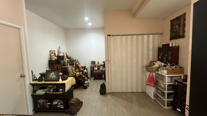 For Sale - อาคารพาณิชย์ 2 คูหา ซอยแจ้งวัฒนะ 1 พร้อมผู้เช่าออฟฟิศ, Bangkok