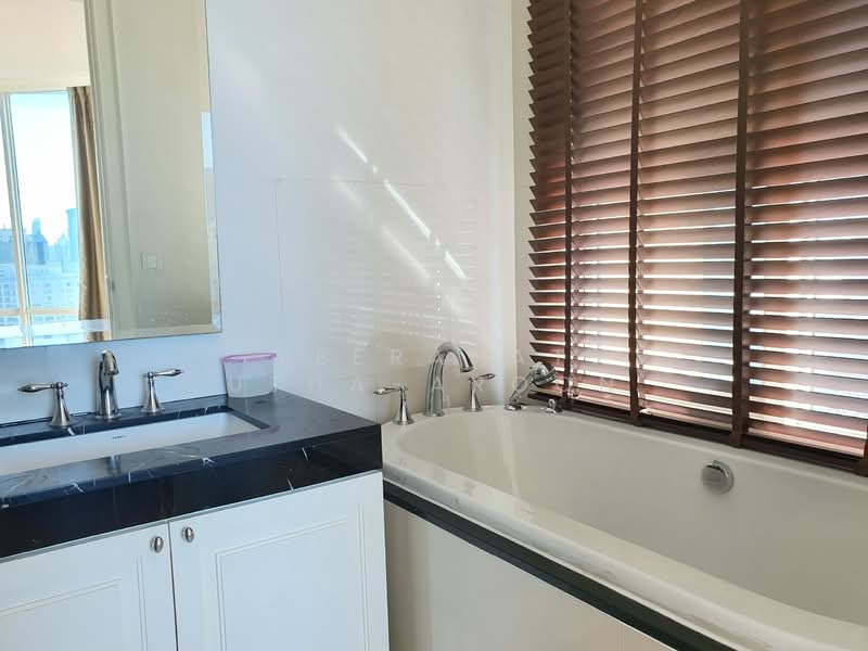 Royce Private Residences, Bangkok, 61 Soi Sukhumvit 31, Khlongtoei Nua, Watthana, Bangkok, 3 Bedrooms, 143 sqm, Condo For Rent, by Teerapat Utha-aroon, 500226391 - DDproperty.com