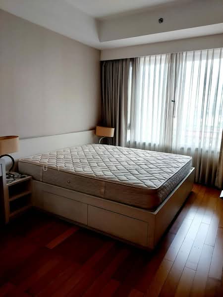 Prive by Sansiri, Bangkok, 68 Soi Ruamrudee, Wireless Road, Lumphini, Pathum Wan, Bangkok, 2 Bedrooms, 98 sqm, Condo For Rent, by Teerapat Utha-aroon, 500226473 - DDproperty.com