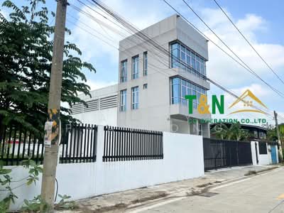 ขาย - โกดัง พร้อมสำนักงาน 3 ชั้น พร้อมที่ดินเปล่า เทพกุญชร 45, ปทุมธานี