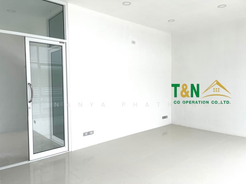 โกดัง พร้อมสำนักงาน 3 ชั้น พร้อมที่ดินเปล่า เทพกุญชร 45, Pathum Thani, Khlong Nung, Khlong Luang, Pathum Thani, , 800 sqm, Land For Sale, by MANANYA PHATHONG, 500226573 - DDproperty.com