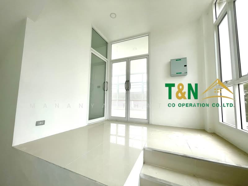 โกดัง พร้อมสำนักงาน 3 ชั้น พร้อมที่ดินเปล่า เทพกุญชร 45, Pathum Thani, Khlong Nung, Khlong Luang, Pathum Thani, , 800 sqm, Land For Sale, by MANANYA PHATHONG, 500226573 - DDproperty.com