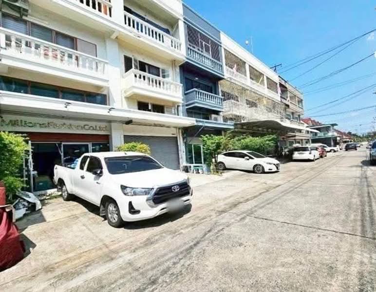 For Rent - ใกล้เลียบด่วน ทำเลรามอินทรา 34 แยก 21 ให้เช่าอาคารพาณิชย์ 3.5 ชั้น ตึกพร้อมอยู่ ทำเลดี, Bangkok