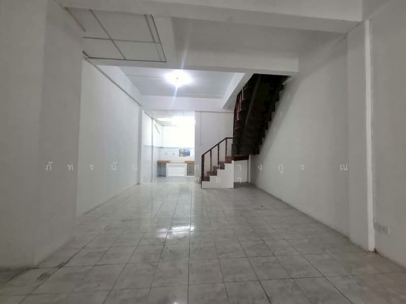 หมู่บ้านพรรณนิภา 3 ถนนรังสิต-นครนายก ตำบลคลองสี่ อำเภอคลองหลวง จังหวัดปทุมธานี, Pathum Thani, Khlong Si, Khlong Luang, Pathum Thani, 2 Bedrooms, 94 sqm, Townhouse For Sale, by ภัทรนัน อิศรางกูร ณ อยุธยา, 500226656 - DDproperty.com