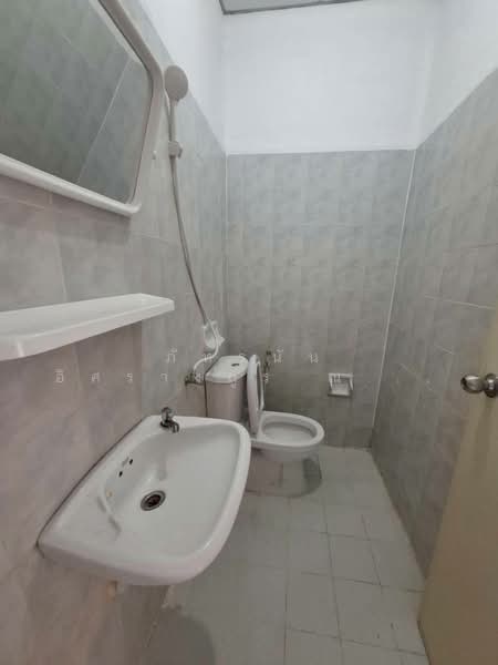 หมู่บ้านพรรณนิภา 3 ถนนรังสิต-นครนายก ตำบลคลองสี่ อำเภอคลองหลวง จังหวัดปทุมธานี, ปทุมธานี, คลองสี่, คลองหลวง, ปทุมธานี, 94 ตร.ม., ทาวน์เฮ้าส์ ขาย, โดย ภัทรนัน อิศรางกูร ณ อยุธยา, 500226656 - DDproperty.com