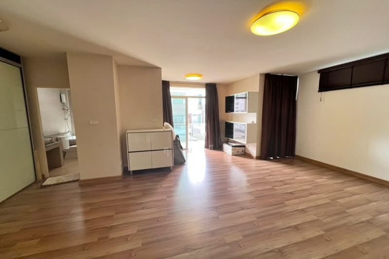 ไอริส เรสซิเดนซ์ ประดิษฐ์มนูธรรม, กรุงเทพ, ประดิษฐ์มนูธรรม, คลองเจ้าคุณสิงห์, วังทองหลาง, กรุงเทพ, 140 ตร.ม., บ้านเดี่ยว ขาย, โดย คุณบี, 500226694 - DDproperty.com