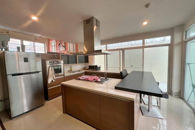 ไอริส เรสซิเดนซ์ ประดิษฐ์มนูธรรม, Bangkok, ประดิษฐ์มนูธรรม, Khlong Chaokhun Sing, Wang Thonglang, Bangkok, 3 Bedrooms, 140 sqm, Single Detached House For Sale, by คุณบี, 500226694 - DDproperty.com