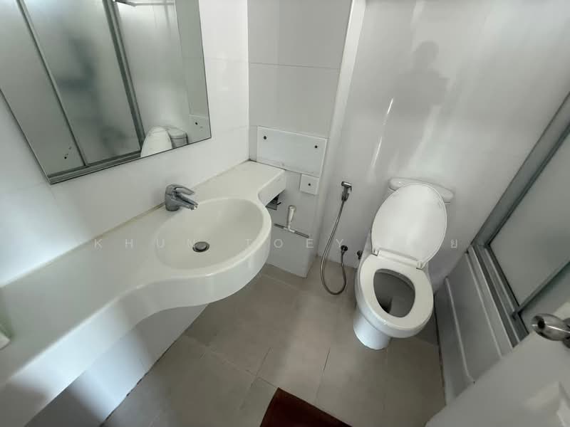 Lumpini Place Rama 4-Kluaynamthai, Bangkok, 4004 Rama 4 Road, Phra Kanong, Khlong Toei, Bangkok, 1 Bedroom, 35 sqm, Condo For Rent, by Khun Toey เตย, 500226702 - DDproperty.com