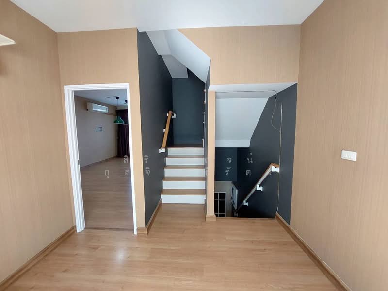 3-story townhome for rent, Golden Town Soi Nawamin 27, 5 bedrooms, 4 bathrooms, extended front area, Bangkok, Khlong Kum, Bueng Kum, Bangkok, 5 Bedrooms, 210 sqm, Townhouse For Rent, by สิริกาญจน์ กุลจิราธีรัตม์, 500226714 - DDproperty.com