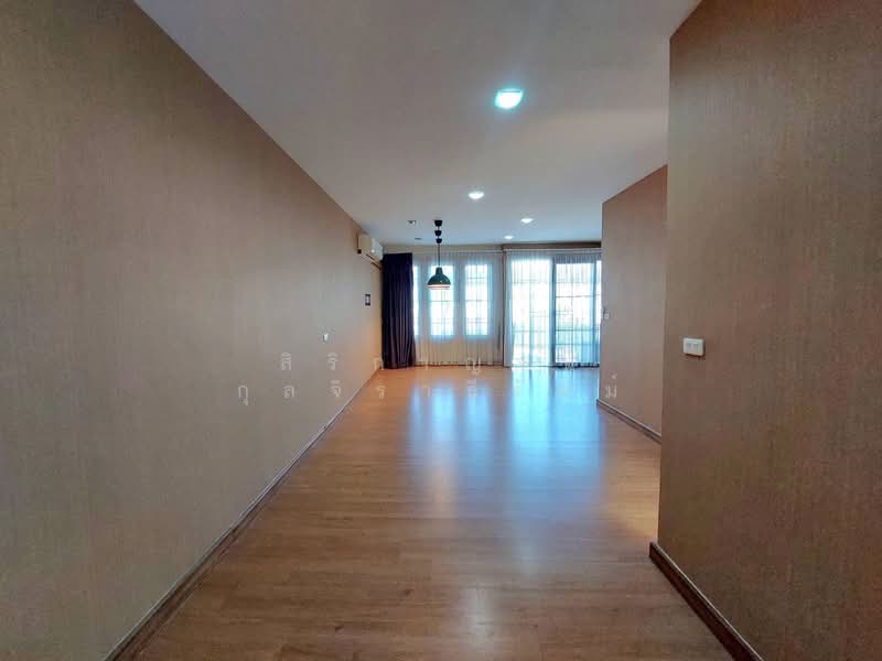 3-story townhome for rent, Golden Town Soi Nawamin 27, 5 bedrooms, 4 bathrooms, extended front area, Bangkok, Khlong Kum, Bueng Kum, Bangkok, 5 Bedrooms, 210 sqm, Townhouse For Rent, by สิริกาญจน์ กุลจิราธีรัตม์, 500226714 - DDproperty.com
