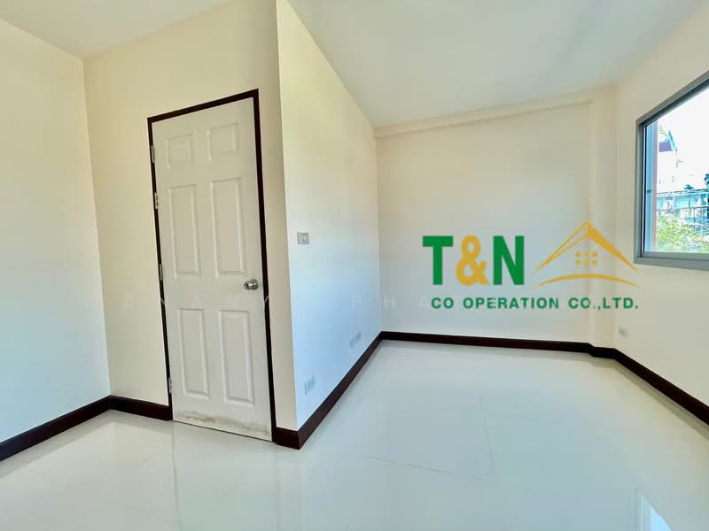 ขาย - อาคารพาณิชย์ 3 ชั้น วัดไผ่เขียว ทุ่งสีกัน, กรุงเทพ