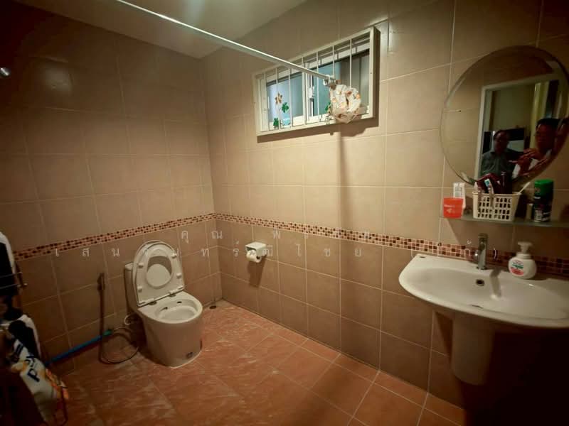 บ้านภัคภิรมย์ รีสอร์ท (Baan Pakpirom Resort) สุวินทวงศ์ 5/2, Bangkok, ถนนสุวินทวงศ์, Saen Sab, Min Buri, Bangkok, 4 Bedrooms, 260 sqm, Single Detached House For Sale, by คุณ พรชัย เสนจันทร์ฒิไชย (โก้), 500226765 - DDproperty.com