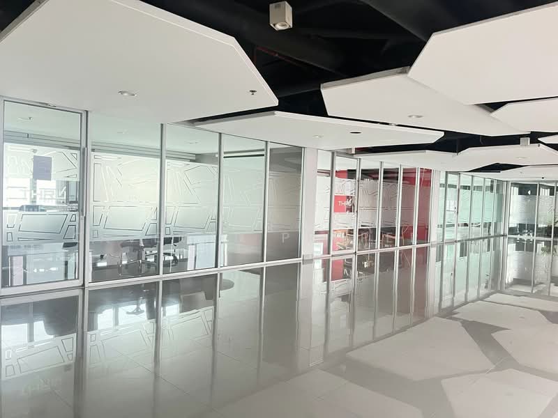 Thru Thonglor, Bangkok, Petchaburi Road, Bang Kapi, Huai Khwang, Bangkok, 1 Bedroom, 31 sqm, Condo For Rent, by Caveman Property, 500226848 - DDproperty.com