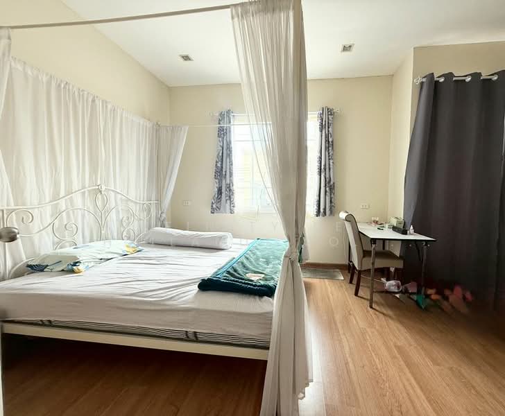 Golden Town Sriracha-Assumption, Chon Buri (Pattaya), Kaokilo, Surasak, Si Racha, Chon Buri (Pattaya), 4 Bedrooms, 150 sqm, Townhouse For Sale, by Infinity EEC (Thailand) Co., Ltd., 500226855 - DDproperty.com