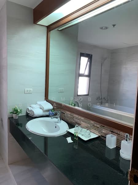 G.P. Grande Tower, Bangkok, 55 Sukhumvit 23, Khlongtoei Nua, Watthana, Bangkok, 3 Bedrooms, 220 sqm, Condo For Rent, by Sompob Buaparungsri, 500226870 - DDproperty.com