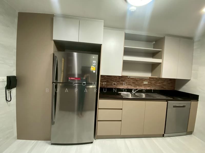 G.P. Grande Tower, Bangkok, 55 Sukhumvit 23, Khlongtoei Nua, Watthana, Bangkok, 3 Bedrooms, 220 sqm, Condo For Rent, by Sompob Buaparungsri, 500226870 - DDproperty.com