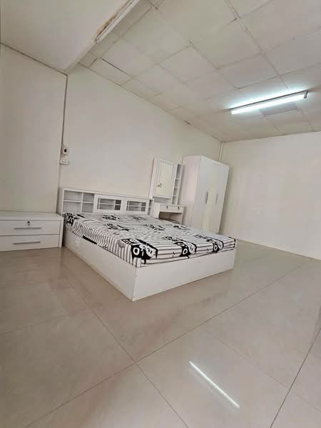 เลี้ยงสัตว์ได้ ทำเลอ่อนนุช 50 MRT ศรีนุช ให้เช่าทาวน์เฮ้าส์ 2 ชั้น บ้านพร้อมอยู่ เฟอร์ครบ ทำเลดี, Bangkok, อ่อนนุช, Suan Luang, Suan Luang, Bangkok, 2 Bedrooms, 128 sqm, Townhouse For Rent, by บุษบา รัตนวงษ์ชัย, 500226883 - DDproperty.com