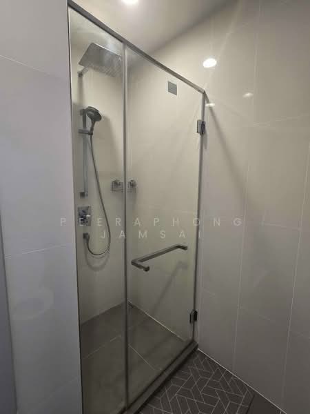 Oka Haus Sukhumvit 36, Bangkok, 3399 Rama 4 Road, Khong Tan, Khlong Toei, Bangkok, 2 Bedrooms, 50 sqm, Condo For Sale, by Peeraphong Jamsai, 500226886 - DDproperty.com