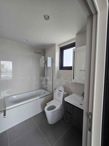 Oka Haus Sukhumvit 36, Bangkok, 3399 Rama 4 Road, Khong Tan, Khlong Toei, Bangkok, 2 Bedrooms, 50 sqm, Condo For Sale, by Peeraphong Jamsai, 500226886 - DDproperty.com