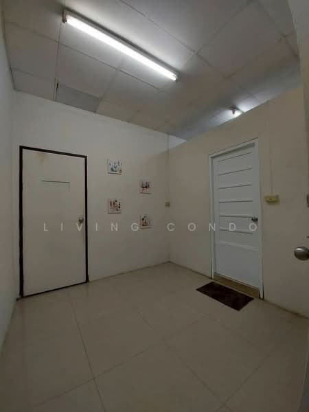 ทาวน์เฮ้าส์ ซอย อ่อนนุช 50, Bangkok, Suan Luang, Suan Luang, Bangkok, 2 Bedrooms, 128 sqm, Townhouse For Rent, by Living Condo, 500226899 - DDproperty.com