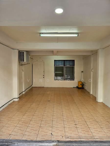 ทาวน์เฮ้าส์ ซอย อ่อนนุช 50, Bangkok, Suan Luang, Suan Luang, Bangkok, 2 Bedrooms, 128 sqm, Townhouse For Rent, by Living Condo, 500226899 - DDproperty.com