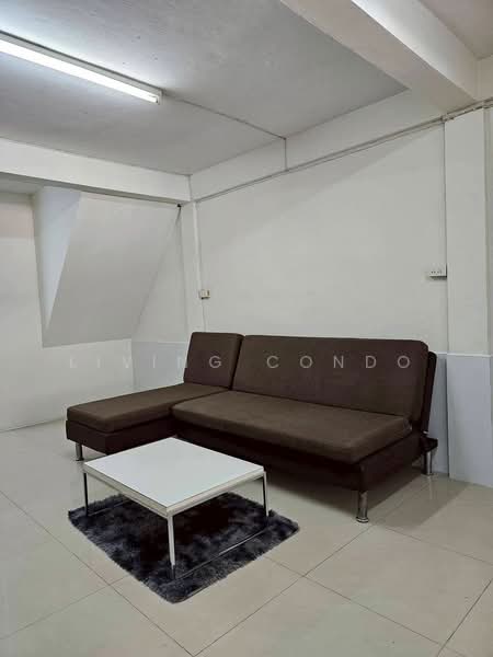 ทาวน์เฮ้าส์ ซอย อ่อนนุช 50, Bangkok, Suan Luang, Suan Luang, Bangkok, 2 Bedrooms, 128 sqm, Townhouse For Rent, by Living Condo, 500226899 - DDproperty.com