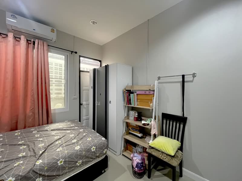 อยู่เองก็ลงตัว ทำออฟฟิศก็เวิร์ก!!! ขายทาวน์โฮม 3 ชั้น ซอยบรมราชชนนี 4 ฟังก์ชันยืดหยุ่น, Bangkok, Bang Bamru, Bang Phlat, Bangkok, 4 Bedrooms, 325 sqm, Townhouse For Sale, by คุณกัปตัน, 500226903 - DDproperty.com