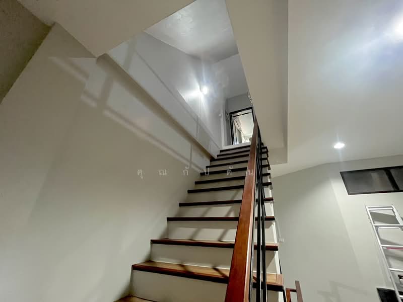 อยู่เองก็ลงตัว ทำออฟฟิศก็เวิร์ก!!! ขายทาวน์โฮม 3 ชั้น ซอยบรมราชชนนี 4 ฟังก์ชันยืดหยุ่น, Bangkok, Bang Bamru, Bang Phlat, Bangkok, 4 Bedrooms, 325 sqm, Townhouse For Sale, by คุณกัปตัน, 500226903 - DDproperty.com