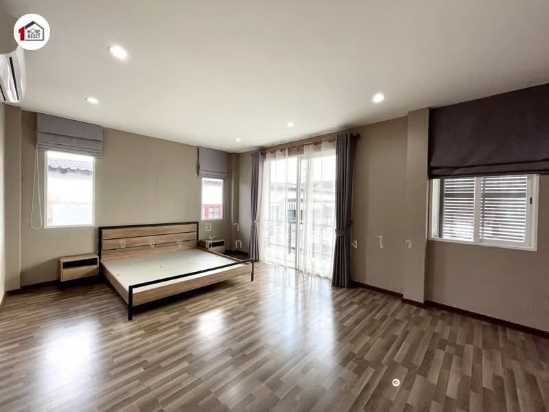 TARA Ratchaphruek-Pinklao, Nonthaburi, Plai Bang Road, Mahasawat, Bang Kruai, Nonthaburi, 3 Bedrooms, 240 sqm, Single Detached House For Sale, by อานันท์ ขจรศักดิ์ว่องไว, 500226947 - DDproperty.com