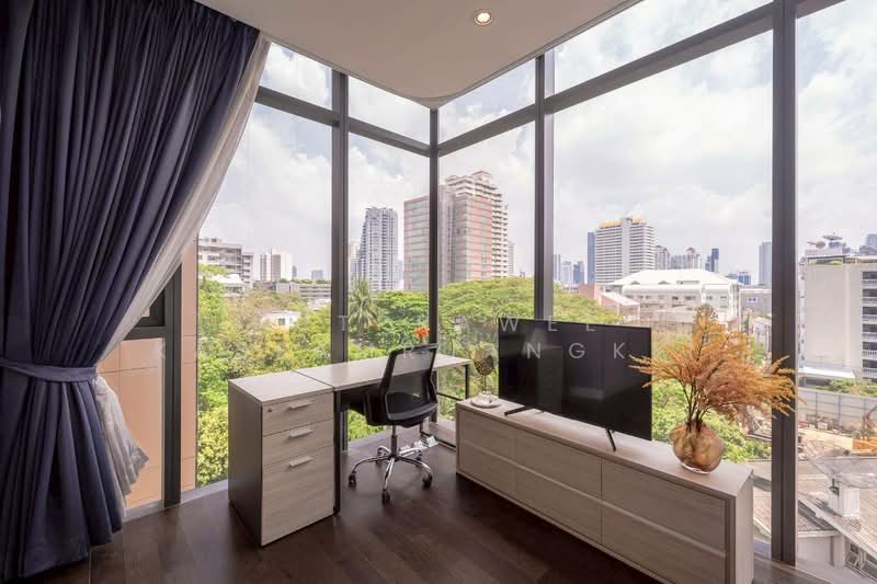 Vittorio 39, Bangkok, 8 Sukhumvit, Khlong Tan Nua, Watthana, Bangkok, 2 Bedrooms, 138 sqm, Condo For Sale, by Nutprawee Kaseamruangkit, 500227055 - DDproperty.com