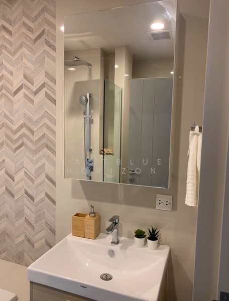 Oka Haus Sukhumvit 36, Bangkok, 3399 Rama 4 Road, Khong Tan, Khlong Toei, Bangkok, 1 Bedroom, 35 sqm, Condo For Rent, by Eastblue Horizon, 500227075 - DDproperty.com