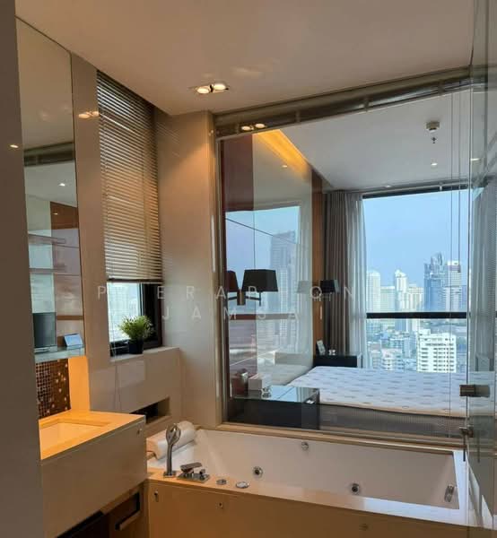 The Address Sukhumvit 28, Bangkok, 1 Soi Sukhumvit 28, Khong Tan, Khlong Toei, Bangkok, 2 Bedrooms, 66 sqm, Condo For Rent, by Peeraphong Jamsai, 500227111 - DDproperty.com