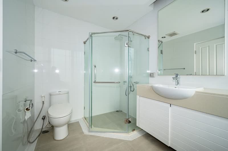 Siri Residence, Bangkok, 21 Soi Sukhumvit 24, Khong Tan, Khlong Toei, Bangkok, 2 Bedrooms, 105 sqm, Condo For Rent, by Natta Buromsee, 500227222 - DDproperty.com