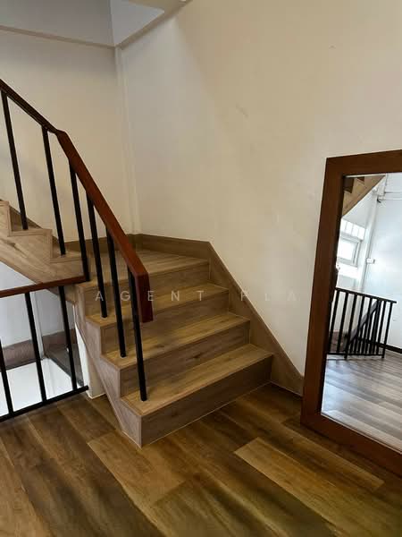 Townhouse for rent, Sathorn Soi 9, only 850 meters to BTS Chong Nonsi (SPSAD3916), Bangkok, Yan Nawa, Sathon, Bangkok, 4 Bedrooms, 192 sqm, Townhouse For Rent, by Agent Pla, 500227230 - DDproperty.com