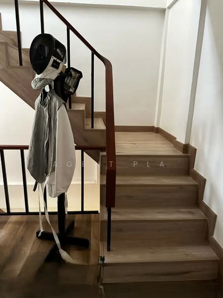 Townhouse for rent, Sathorn Soi 9, only 850 meters to BTS Chong Nonsi (SPSAD3916), Bangkok, Yan Nawa, Sathon, Bangkok, 4 Bedrooms, 192 sqm, Townhouse For Rent, by Agent Pla, 500227230 - DDproperty.com