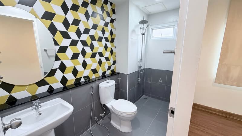 3-story twin house for rent, On Nut 46, near MRT Srinakarin 38 (SPSAD3917), Bangkok, Suan Luang, Suan Luang, Bangkok, 4 Bedrooms, 258 sqm, Townhouse For Rent, by Agent Pla, 500227246 - DDproperty.com