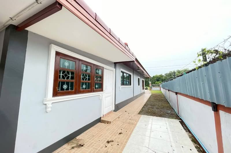 บ้านเดี่ยว เนื้อที่ 98 ตร.ว. ซอยบึงคำพร้อย 13 (ถนนเลียบคลอง 5 ฝั่งตะวันออก), Pathum Thani, ลำลูกกา, Khlong Ha, Khlong Luang, Pathum Thani, 4 Bedrooms, 392 sqm, Single Detached House For Sale, by ชนะชาติ นนท์ตา, 500227320 - DDproperty.com